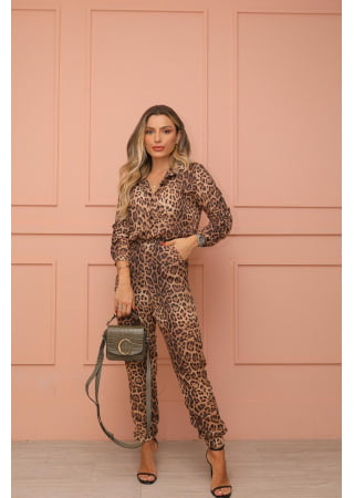 MACACÃO ANIMAL PRINT MACACÃO ANIMAL PRINT