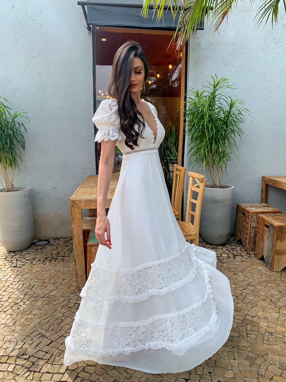 VESTIDO DE NOIVA COM MANGUINHAS OFF - Toth Store - Loja Online de Vestidos  de Festa e Moda Casual